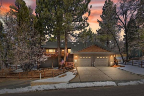 Oak Pines Lodge W Spa & fenced backyard Big Bear Lake